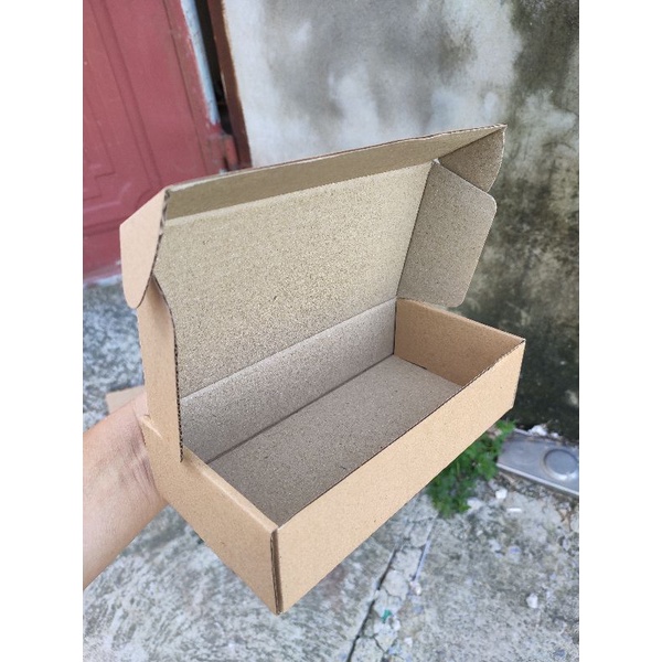 hộp carton nắp gập size 20x10x5 đựng phụ kiện