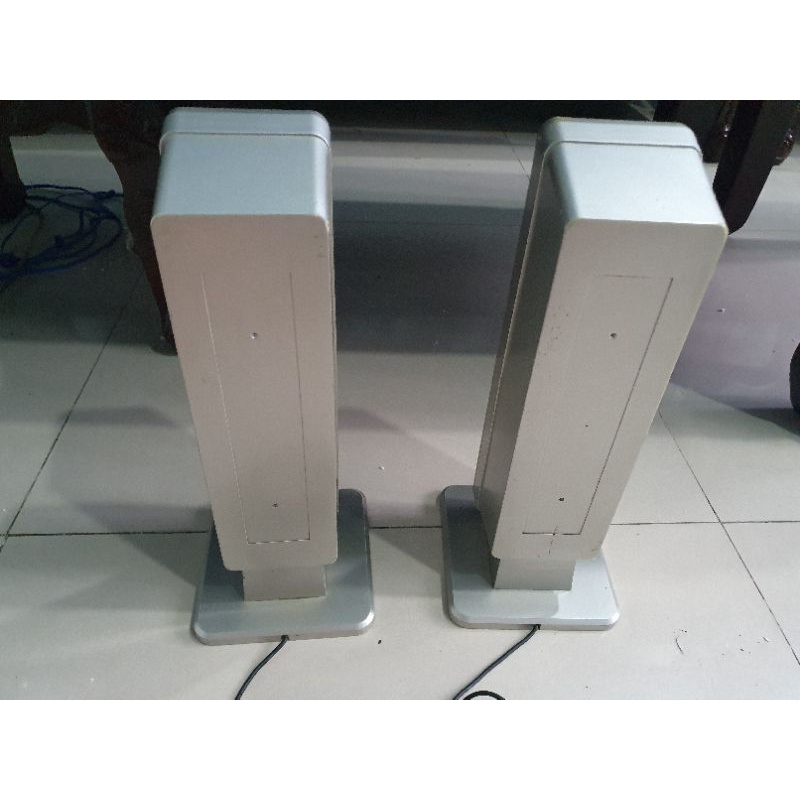 Loa vệ tinh của loa vi tính Microlab FC570 Đã qua sử dụng