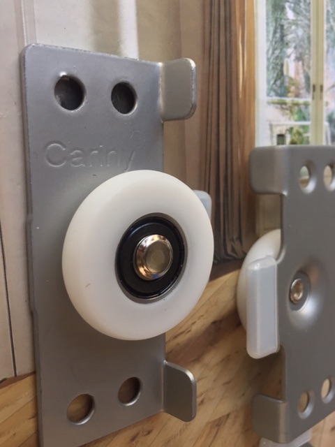 [CARINY CHÍNH HÃNG]- Bộ 2 bánh xe cửa lùa tủ áo | BigBuy360 - bigbuy360.vn