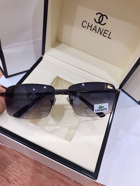 Kính mát nam thời trang fom vuông đẹp ôm mặt | BigBuy360 - bigbuy360.vn