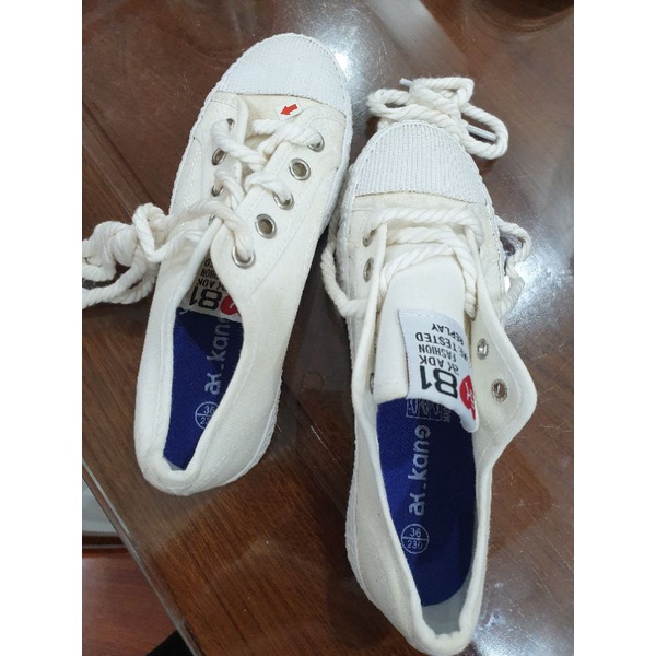 Giày thể thao trắng giày Slip on teen trẻ trung giày size 36