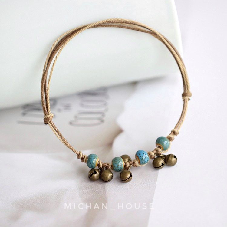 Vòng tay phối hạt gốm sứ có chuông phong cách vintage