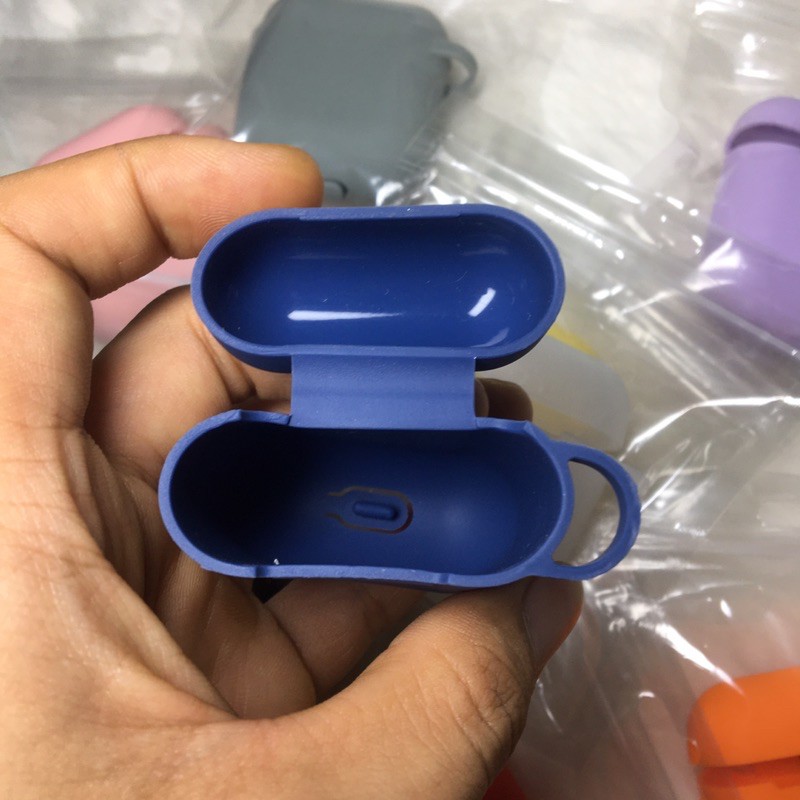 [Rẻ vô địch] Vỏ bảo vệ, ốp hộp sạc tai nghe AP 1/2, i27, i30, ... loại tốt, dày dặn, màu đẹp tặng kèm móc khóa