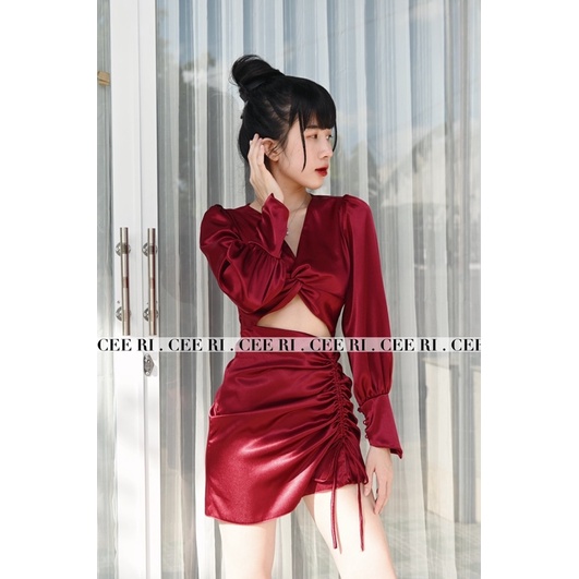 Váy lụa xoắn ngực màu Đen / Đỏ Đô