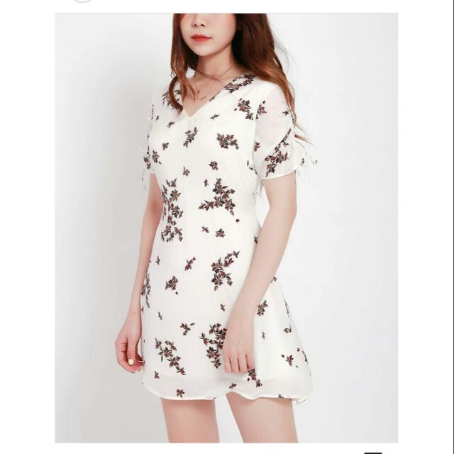 Đầm gem clothing