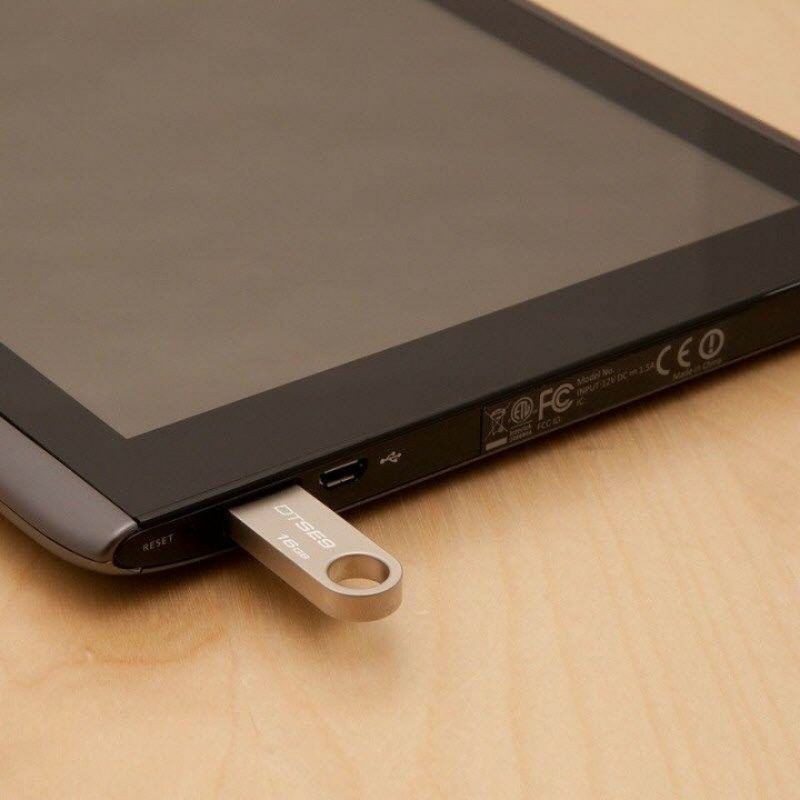 ....USB kingston 16G_8G chống nước