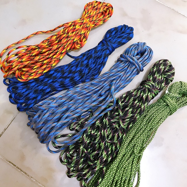 Dây dù paracord bảng size 4mm- giá bán 1 mét