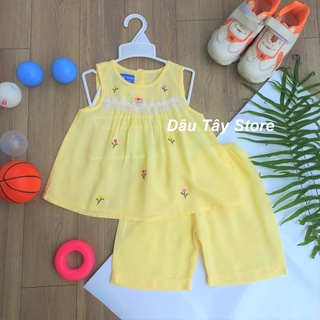 Bộ Tole Bảo Ngọc màu vàng kem cho bé từ 7 đến 23kg, chất vải Việt Thắng thấm hút mồ hôi tốt.