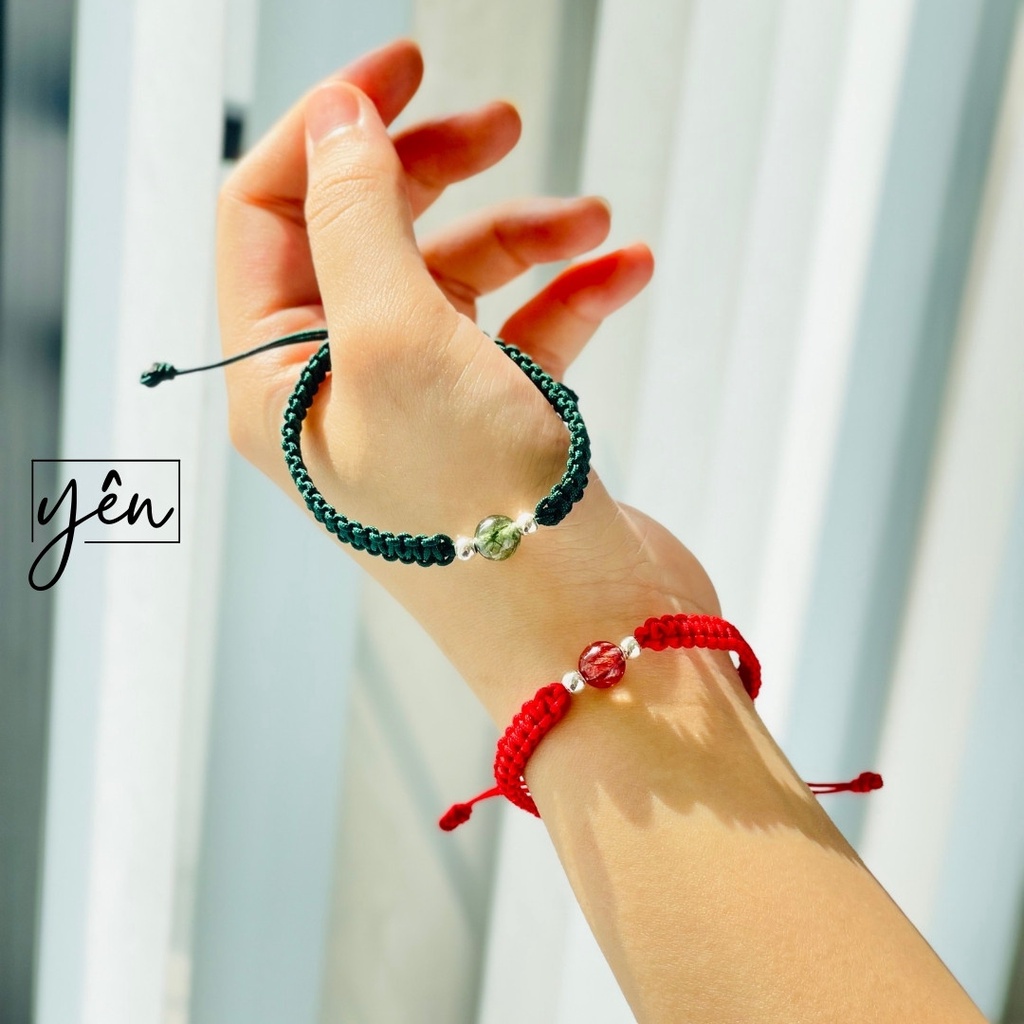 Vòng chỉ đỏ đan tay thủ công kết hợp T.A tóc đỏ, xanh mang năng lượng tích cực, đem đến may mắn bình an (Lacie)