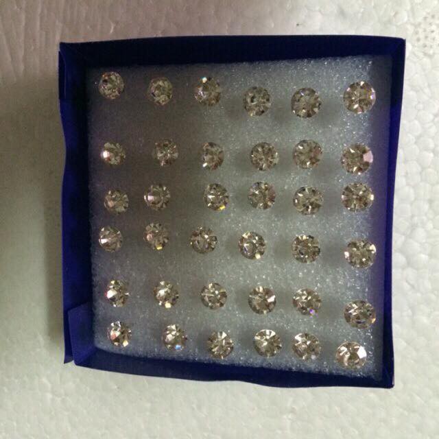 Bộ 20 đôi bông tai nhựa mini 2/3/4/5mm