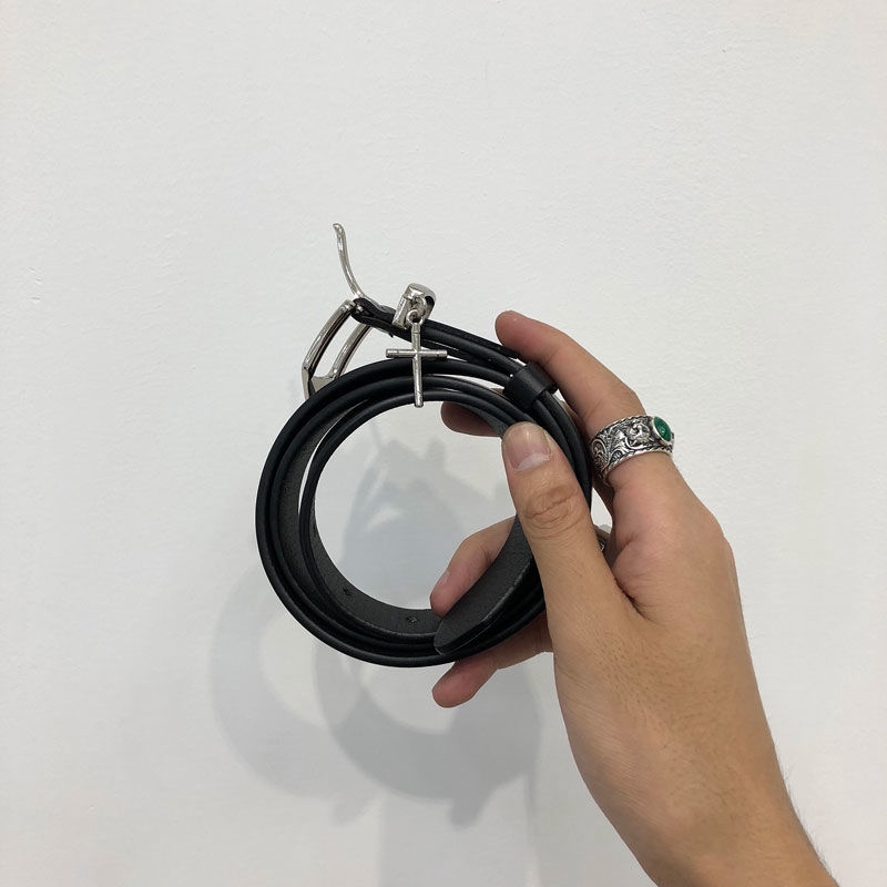 Thắt lưng có mặt hình chữ thập cá tính phong cách retro