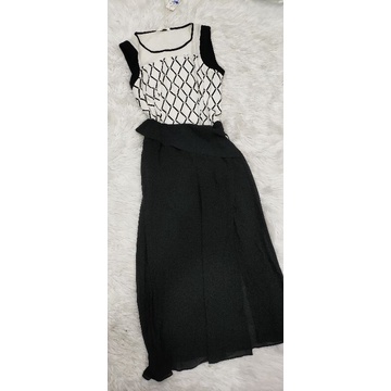 Đầm xoè lẻ size sale