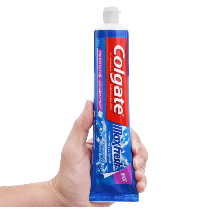 Kem đánh răng Colgate MaxFresh hương bạc hà 230g, Tặng Bàn Chải
