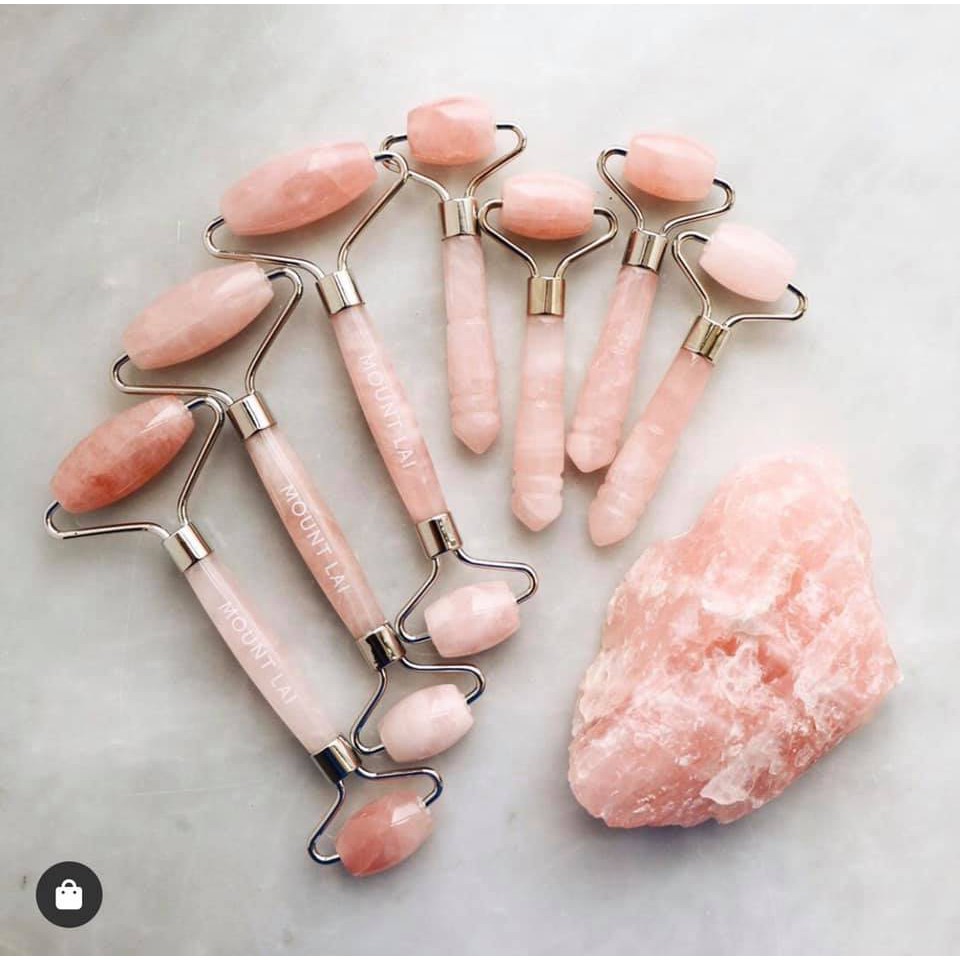 Cây lăn mát xa mặt Mount Lai Jade Roller Rose Quartz