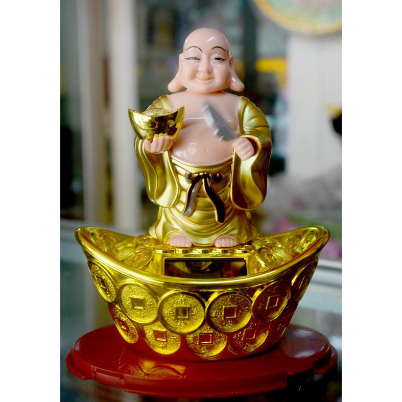 Di Lặc đứng thỏi vàng vẫy quạt gật đầu năng lượng mặt trời cao 15cm