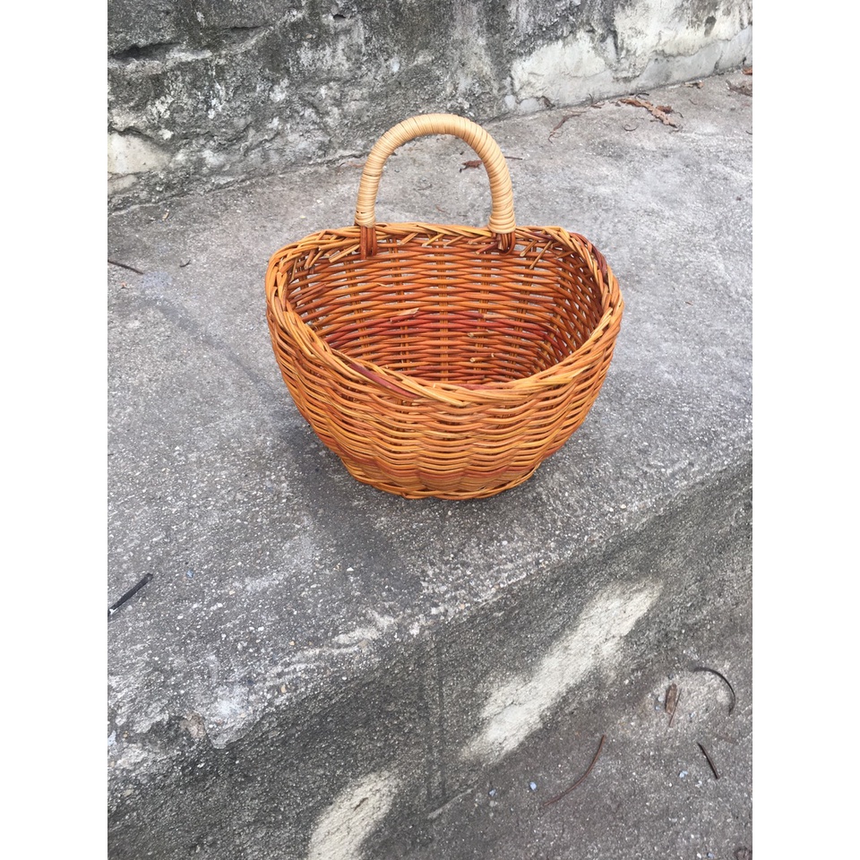 giỏ mây quai treo tường đa năng đựng hành tỏi, đựng trứng, đựng đồ mỹ phẩm ,đựng kính mắt đồ vật nhỏ , decor nhà..vv