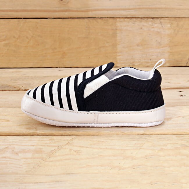 GIÀY SLIPON TẬP ĐI SỌC NGANG - ĐEN | BigBuy360 - bigbuy360.vn
