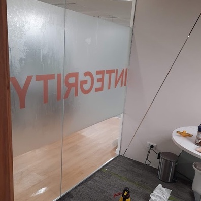Giấy Dán Kính Mờ, Decal Dán Kính Cát Mờ, Chống Nhìn Chộm