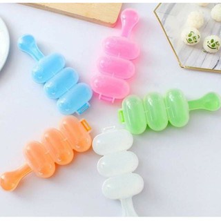 full hộp Khuôn lắc cơm bento viên tròn cho bé, tặng kèm thìa xới cơm