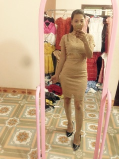Váy ren thiết kế