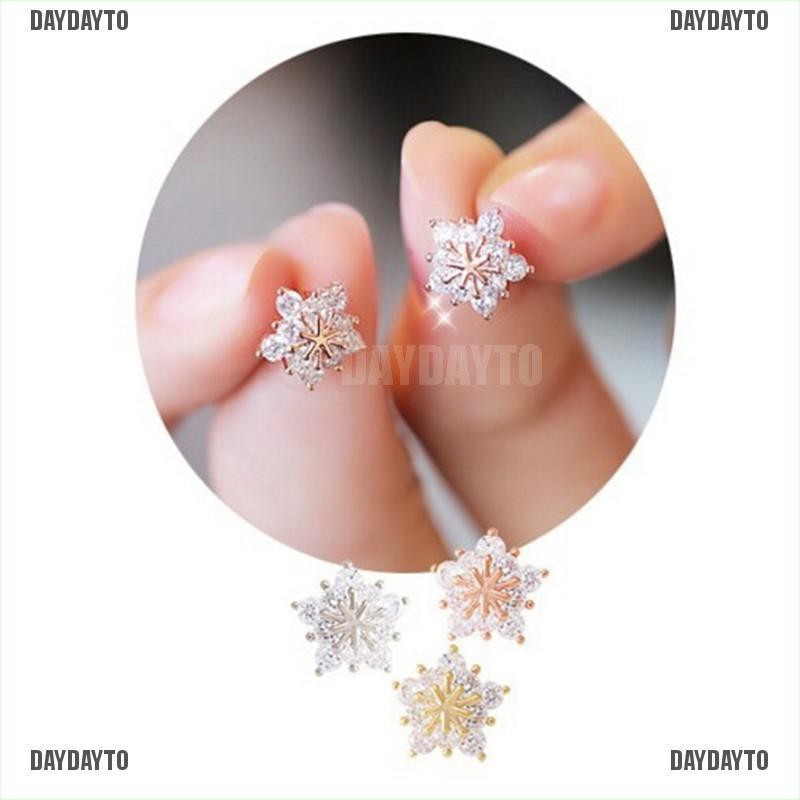 [DAYDAYTO] Bông Tai Hình Hoa Tuyết Pha Lê Nhỏ Nhắn Dễ Thương Cho Nữ