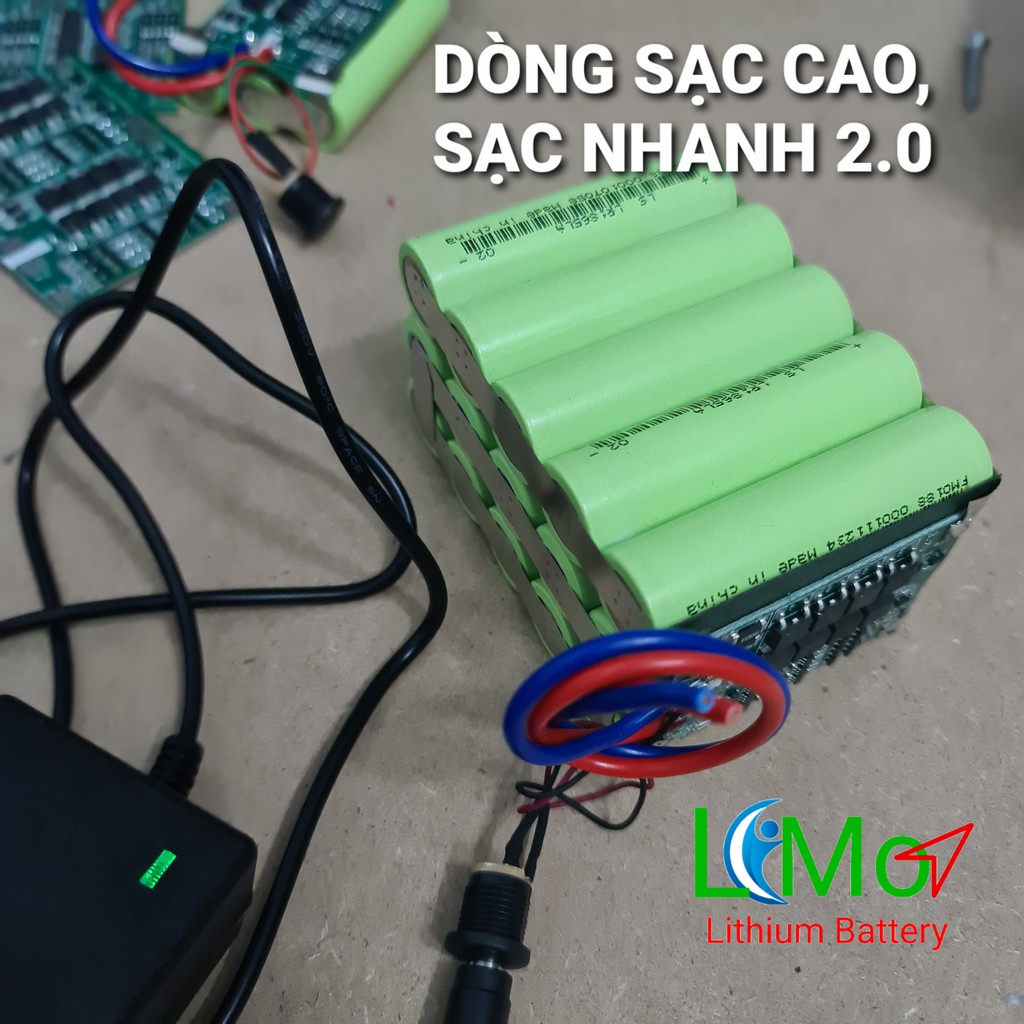 LIMO - SẠC PIN 3S 12,6v. Sạc pin máy khoan. SẠC NHANH, CÓ ĐÈN BÁO, TỰ NGẮT KHI ĐẦY