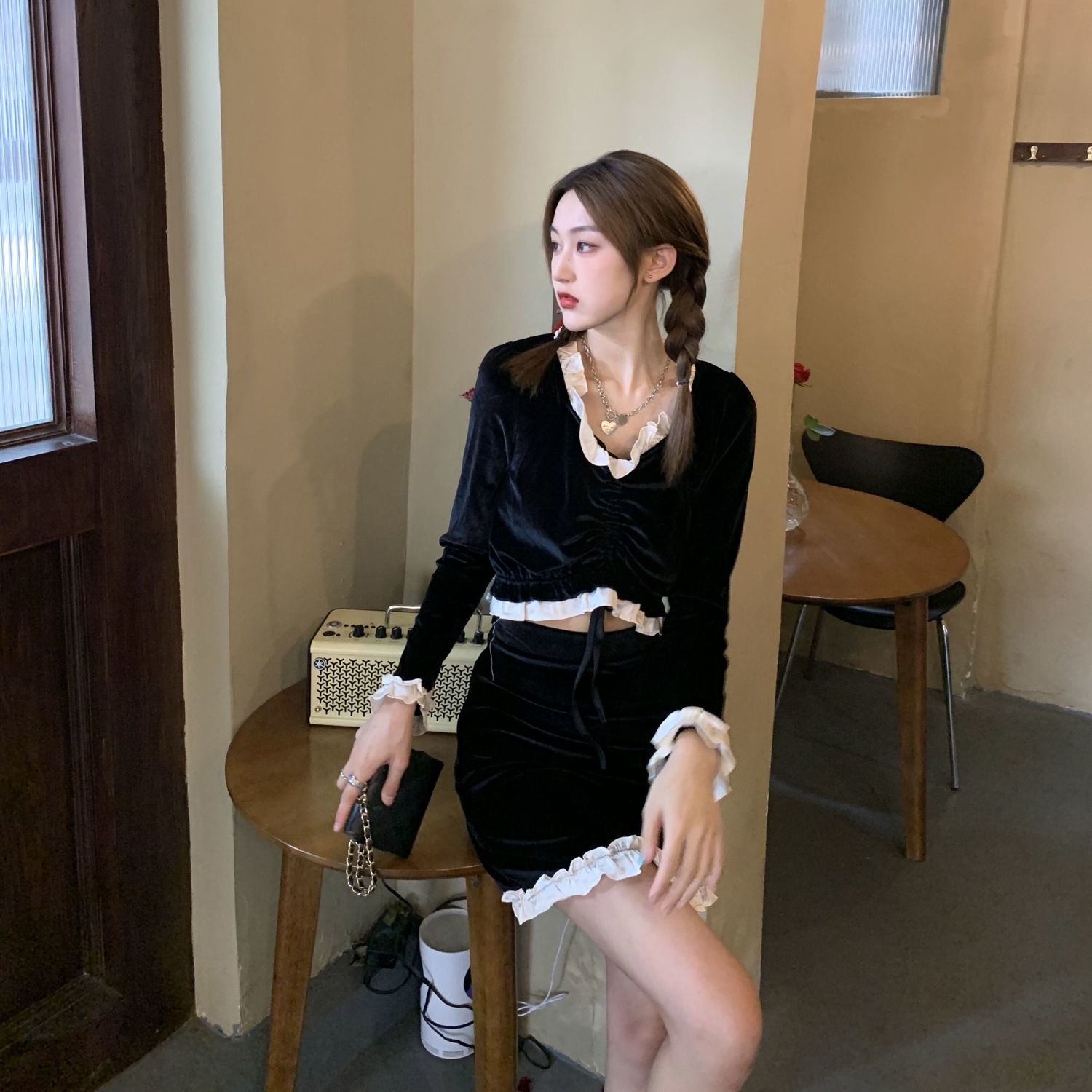Bộ Áo Cổ Vuông + Chân Váy Lưng Cao Thời Trang Pháp Xinh Xắn Cho Nữ | BigBuy360 - bigbuy360.vn