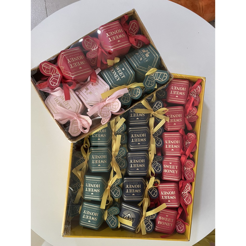 Quà tặng ngày 20/10 8/3 gồm 4 viên Socola Chocolate Kirkland Mỹ, hộp đựng, nơ trang trí đẹp, độc đáo