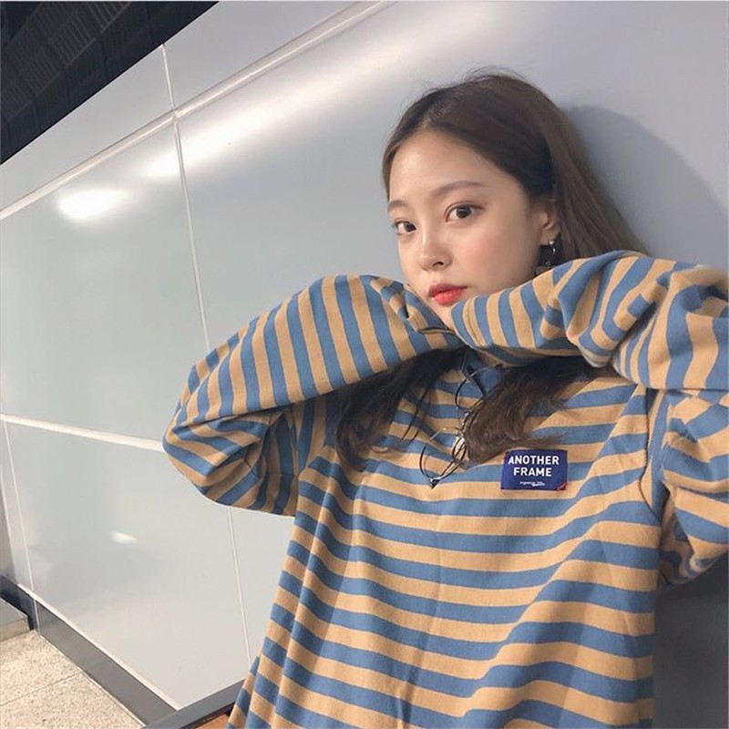 Áo sweater nữ tay dài kẻ sọc thêu chữ cái phong cách Hàn Quốc
