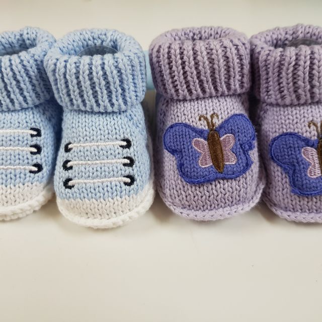 Tất len carter's newborn XK