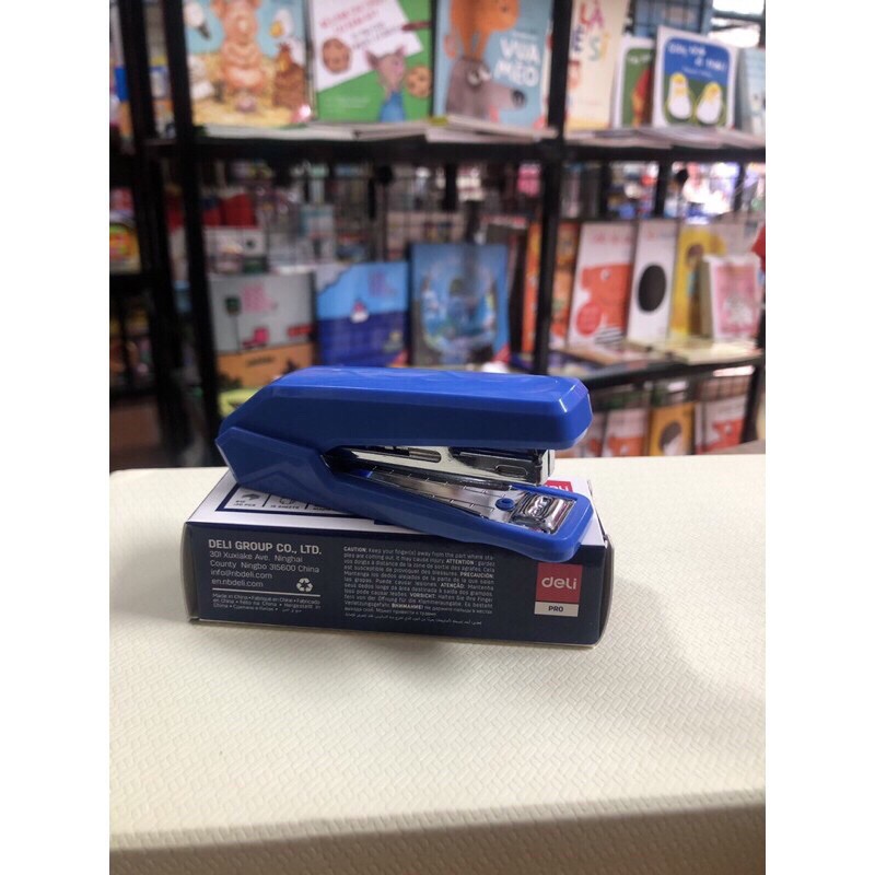 Dập ghim Deli 0271