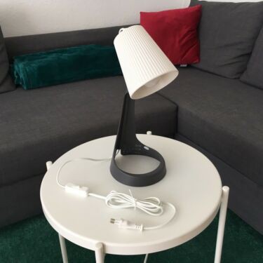 Đèn bàn led làm việc Svallet IKEA