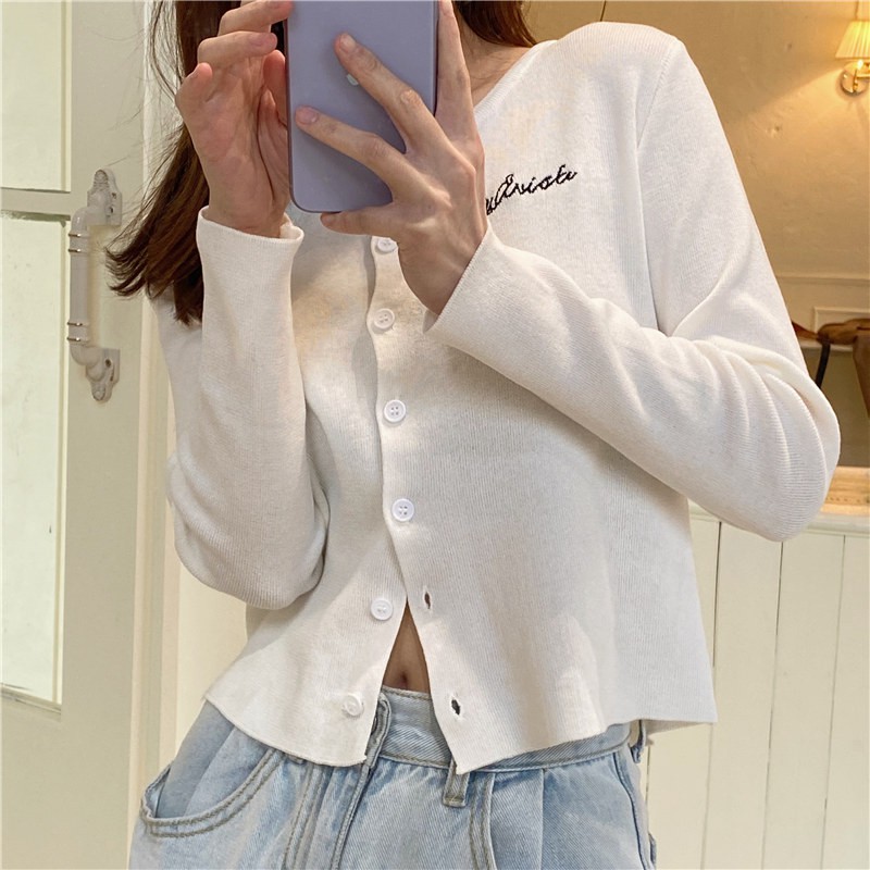 Áo Croptop Dệt Kim Tay áo dài Hoạ Tiết Chữ Thêu Phong Cách Hàn Quốc | BigBuy360 - bigbuy360.vn