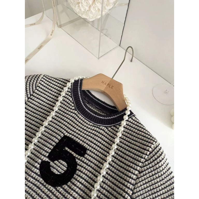 Áo Sweater Tay Ngắn Họa Tiết Kẻ Sọc Thiết Kế Mới Thời Trang Mùa Xuân Hè Cho Nữ