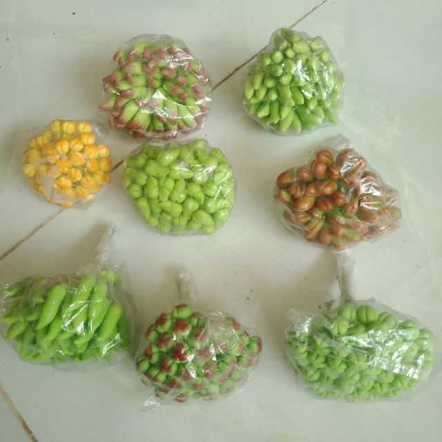 Nụ  Lan  ( nụ  đất  sét)