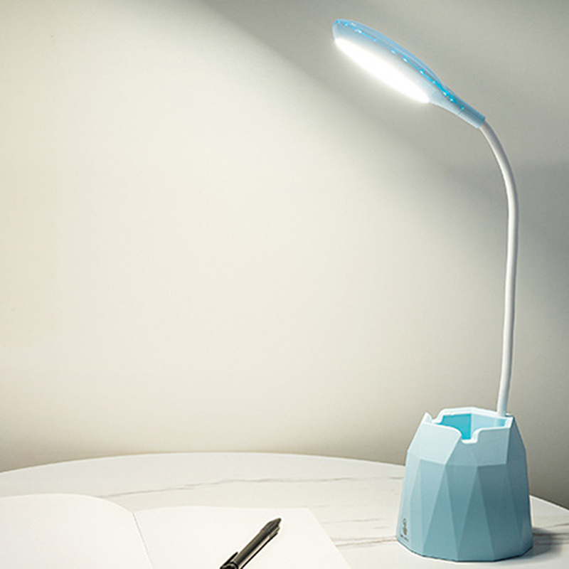 Đèn Led Để Bàn Bảo Vệ Mắt Khi Đọc Sách