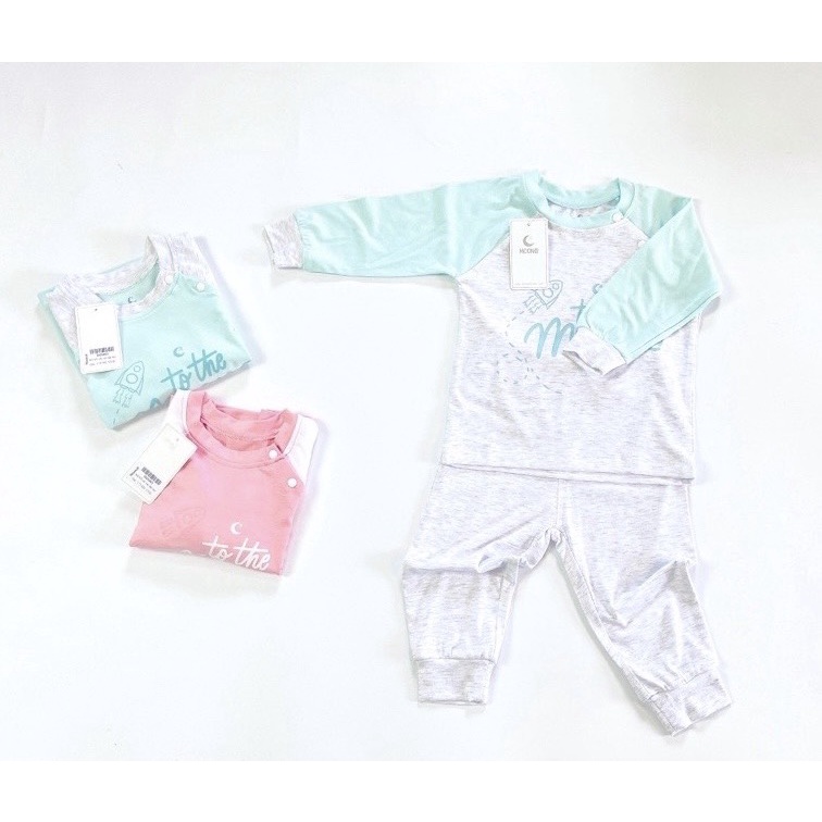 [CHÍNH HÃNG] Bộ dài tay raglan họa tiết chữ to the moon chất petit mềm mại trẻ em Moon
