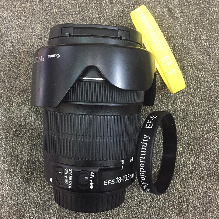 Ống kính Canon 18-135 STM
