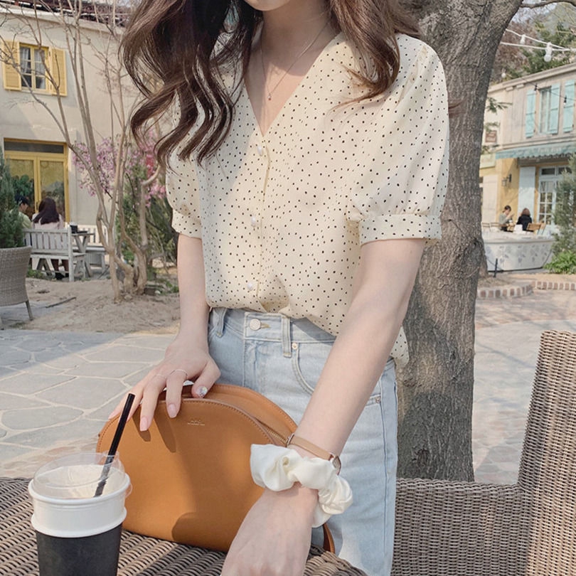 Áo Sơ Mi Chiffon Tay Lửng Dáng Ôm Cổ Chữ V Màu Trơn Họa Tiết Chấm Bi Thời Trang Hàn Quốc Dành Cho Bạn Nữ