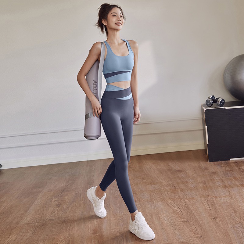 Bộ quần áo tập GYM, YOGA, AEROBIC vải Co Giãn, Thoáng Mát - Hàng Quảng Châu Cao Cấp Loại 1 (2012)