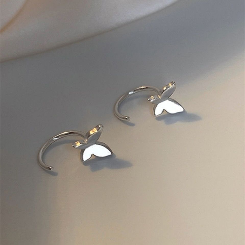 HUGGIES Khuyên Tai Vòng Hở Hình Bướm Màu Bạc Nhỏ Không Đối Xứng Cho Nữ