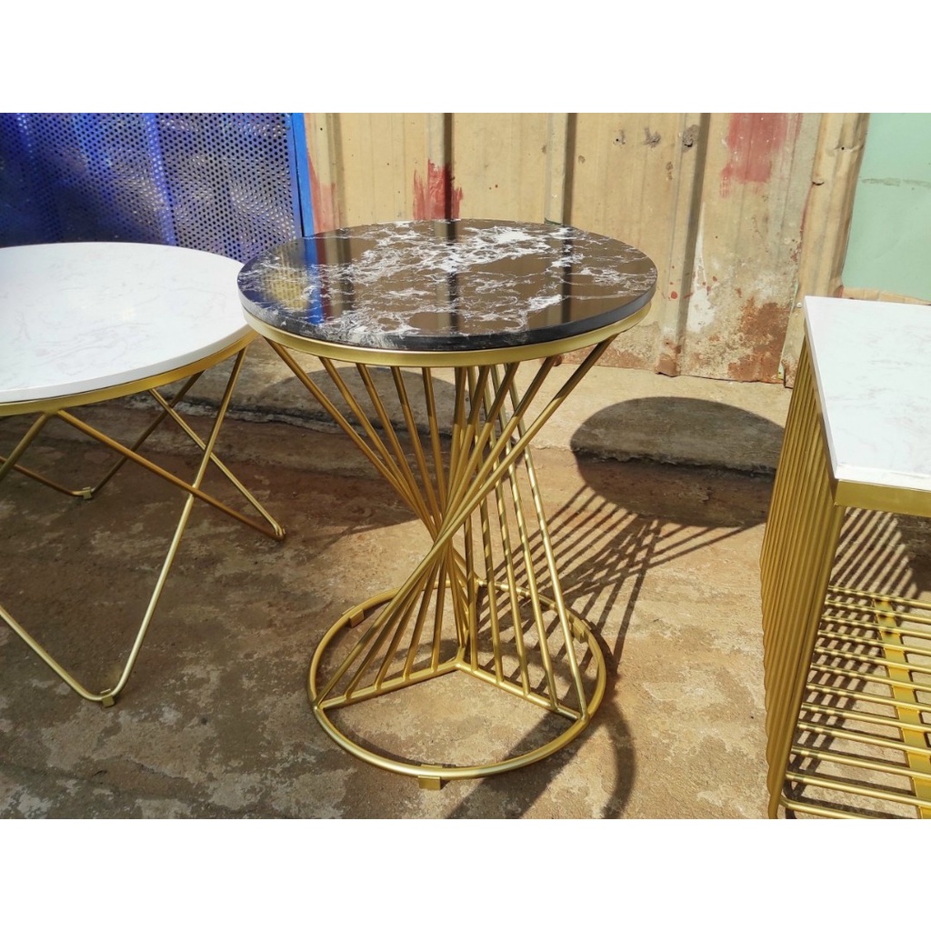 Tab trang trí 3 cánh hoa mặt đá chân sơn tĩnh điện