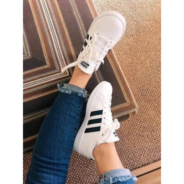 Giày thể thao nữ Adidas Grand Court K - màu trắng