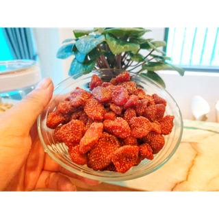 Dâu Đà Lạt sấy dẻo ăn kiêng không đường 500gr