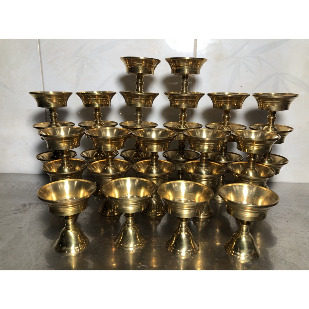 Chân nến bằng đồng phong thuỷ