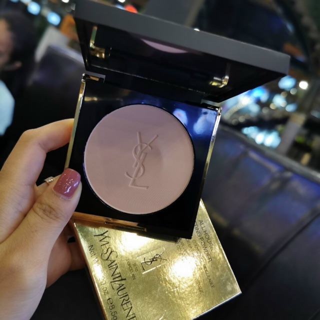 Siêu phẩm phấn phủ nén YSL All Hours Setting Powder 8,5g