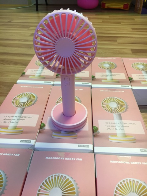Quạt cầm tay Macaron không xài pin , XÀI CỔNG USP | BigBuy360 - bigbuy360.vn