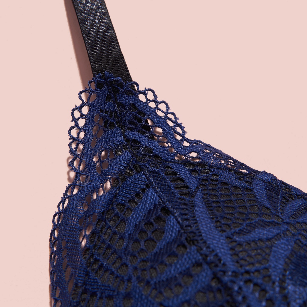 Set đồ lót bralette ren xanh coban áo mút mỏng không gọng quần dây thương hiệu Mebra A0105