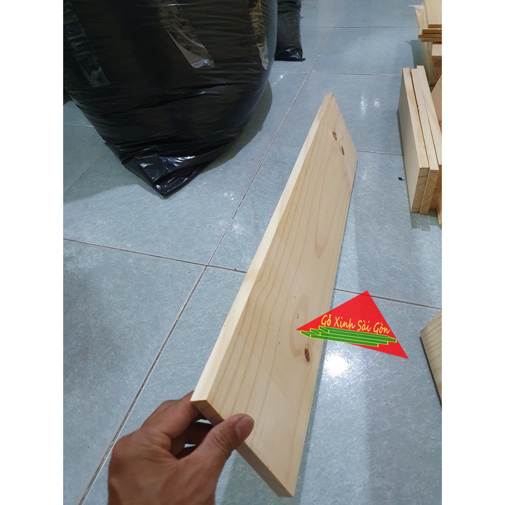 Thanh gỗ thông mới dài 50cm rộng 10cm dày 1.5cm được bào láng đẹp 4 mặt