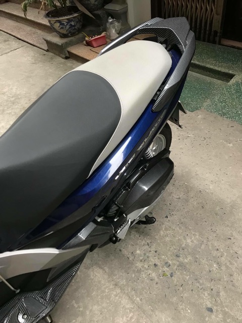 Bộ phụ kiện 11 món carbon xe AIR BLADE 2016-2019 (hàng universe)